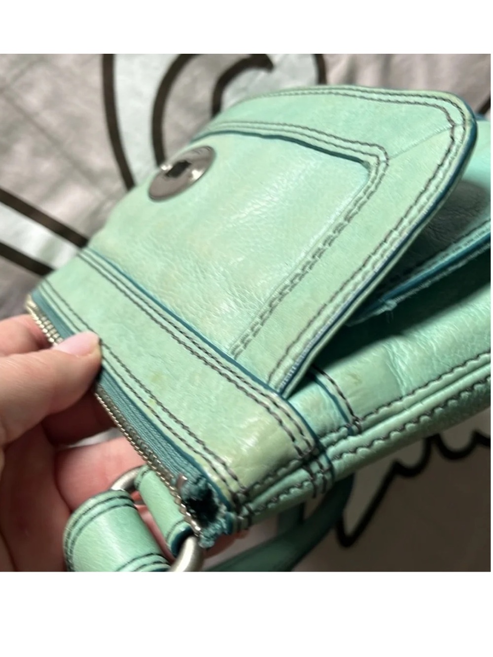 Fossil Seafoam Aqua Cowhide Leather Crossbody Shoulder Bag Purse Twist Lock - Picture 8 of 16